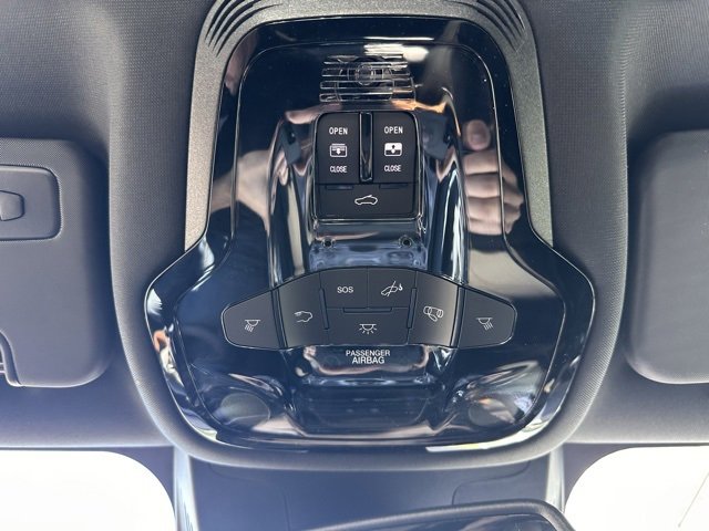 New 2025 Alfa Romeo Giulia AWD w/ Driving Assist Package image 17