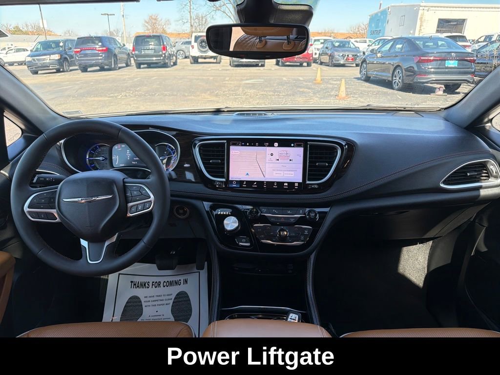 Used 2023 Chrysler Pacifica Pinnacle image 15