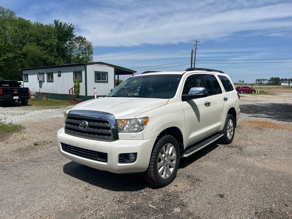Used 2016 Toyota Sequoia Platinum AWD/4WD image 3