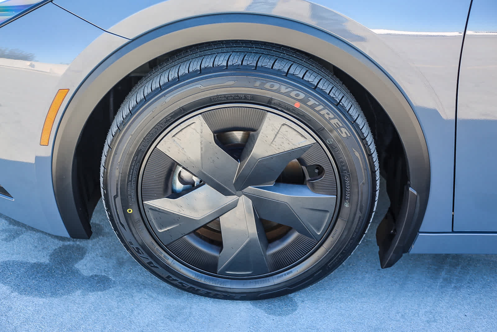 Certified 2024 Toyota Prius Prime FWD image 11