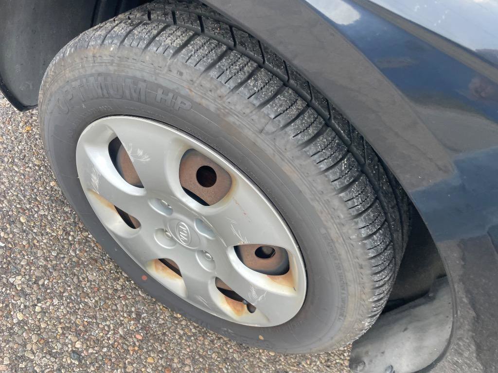 Used 2009 Kia Spectra EX image 14