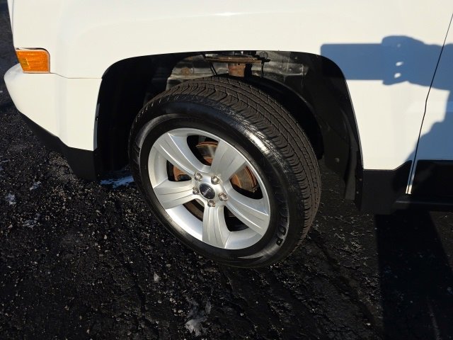 Used 2014 Jeep Patriot Limited image 39