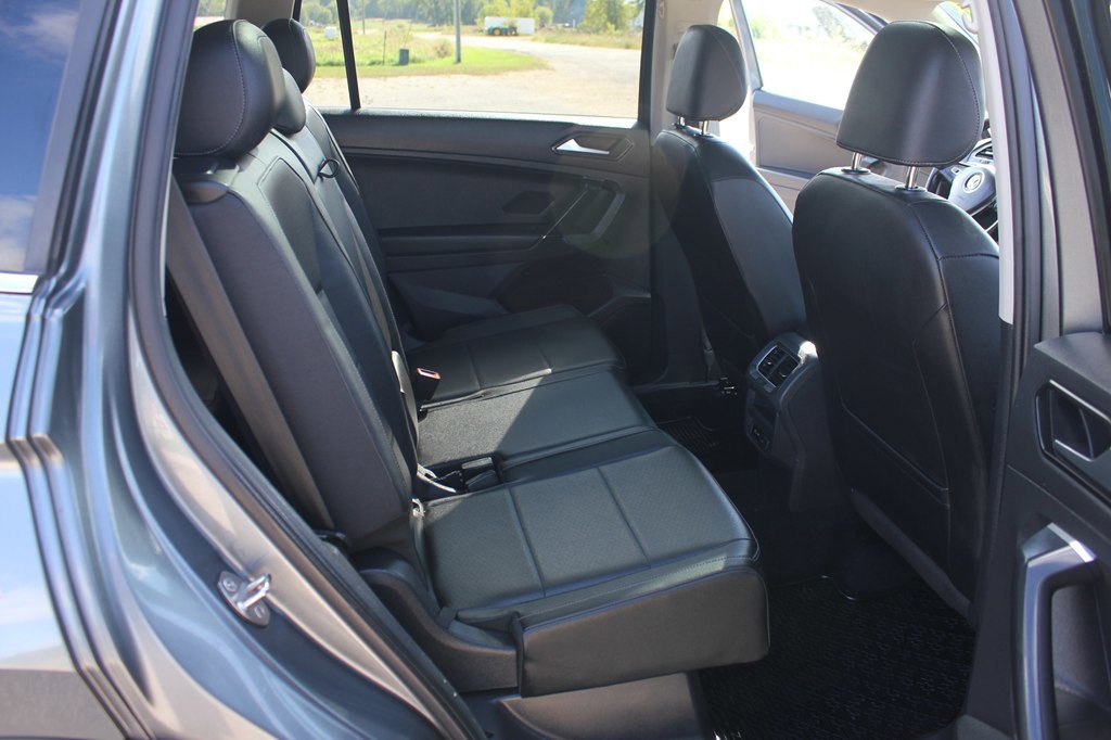 Used 2019 Volkswagen Tiguan S AWD/4WD image 35