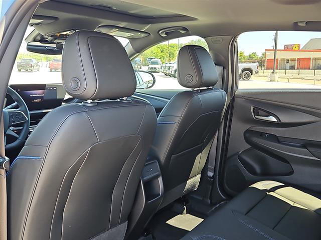 Certified 2025 Buick Envista Sport Touring w/ Convenience I Package FWD image 9