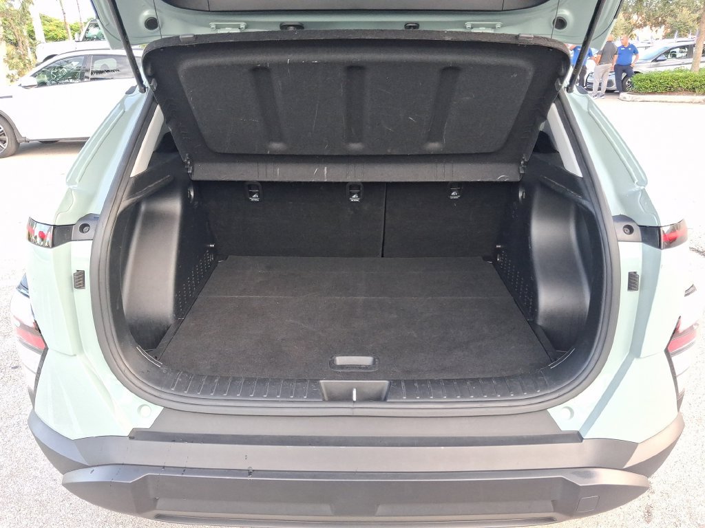 Used 2025 Hyundai Kona SEL FWD image 12