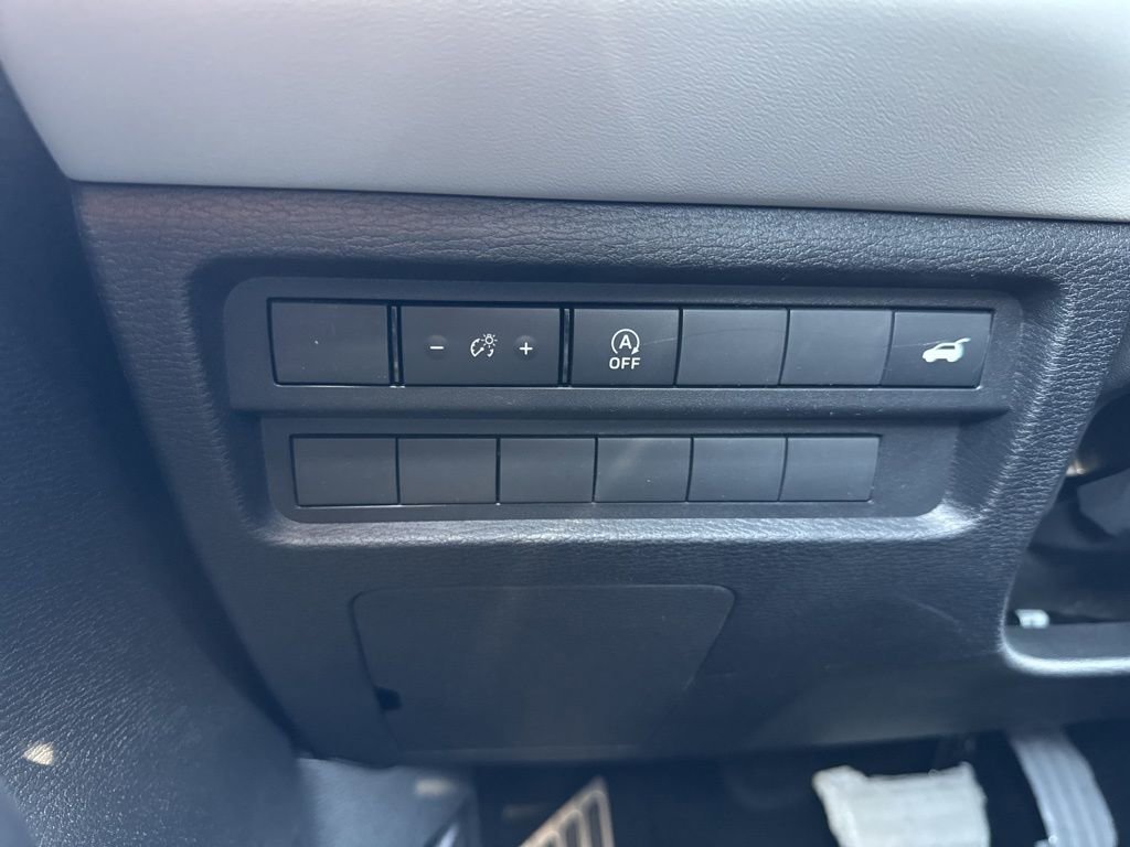 New 2026 Mitsubishi Outlander SEL FWD image 17