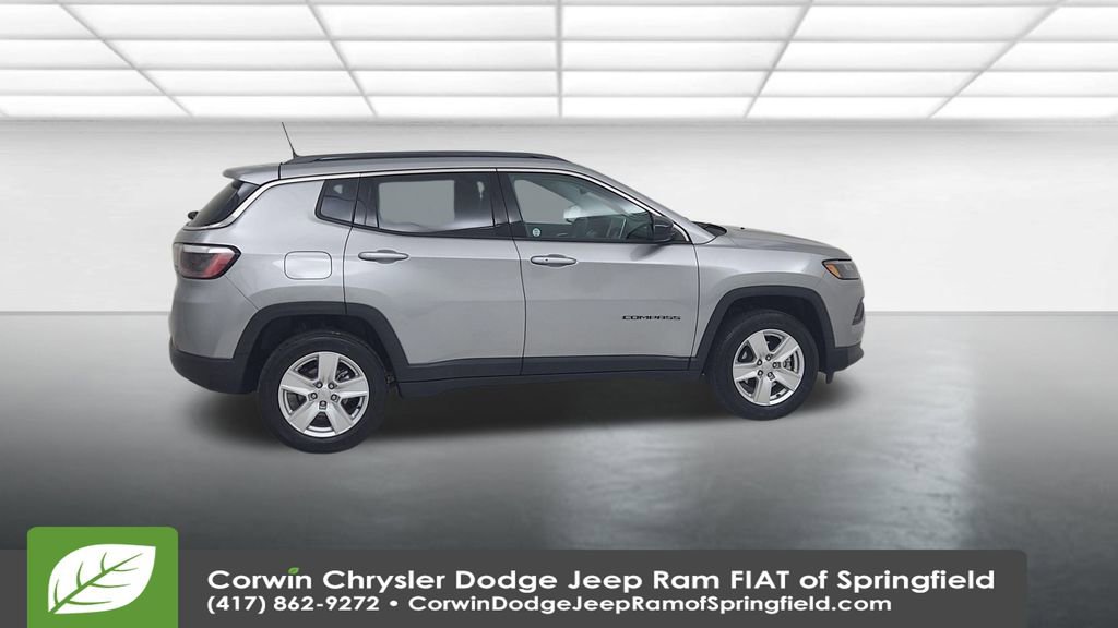 Used 2022 Jeep Compass Latitude image 16