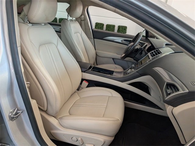 Used 2019 Lincoln MKZ Premiere image 17