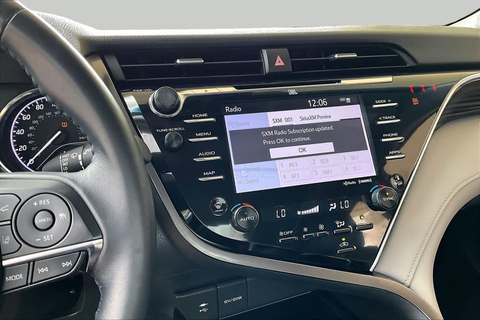 Used 2018 Toyota Camry XLE w/ Driver Assist Package FWD image 6