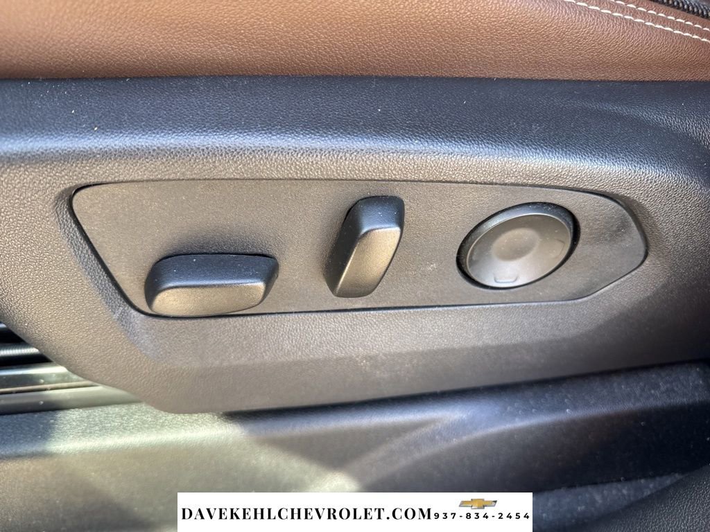 Used 2025 Chevrolet Tahoe High Country w/ Sun And Tow Package image 17