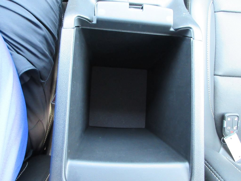 Used 2023 GMC Acadia SLT w/ Preferred Package FWD image 27