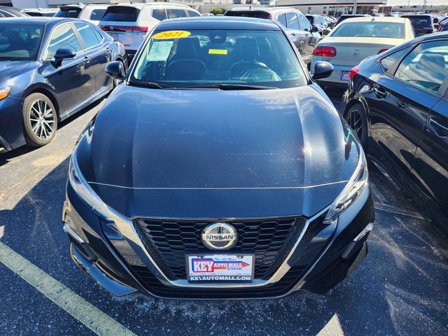 Used 2021 Nissan Altima 2.5 SR w/ SR Premium Package image 2