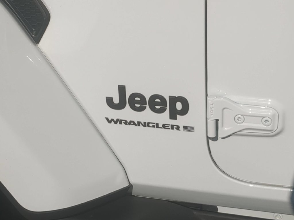 Certified 2023 Jeep Wrangler Unlimited Sahara AWD/4WD image 11