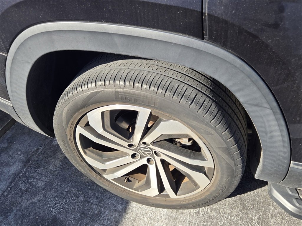 Used 2021 Volkswagen Atlas SEL Premium image 6