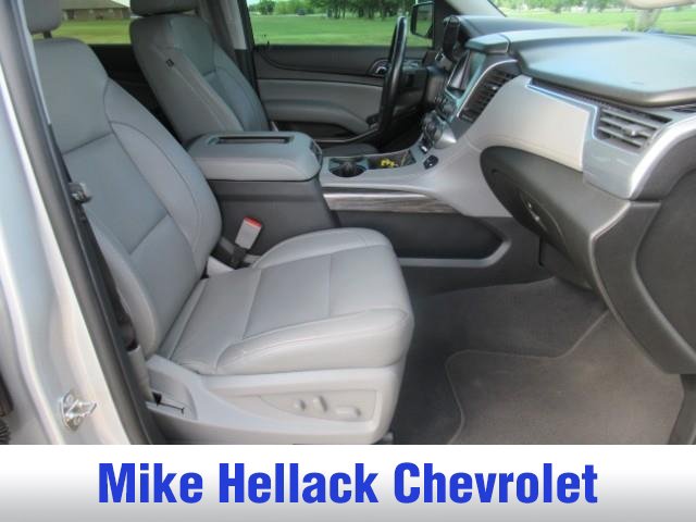 Used 2019 Chevrolet Suburban LT AWD/4WD image 16
