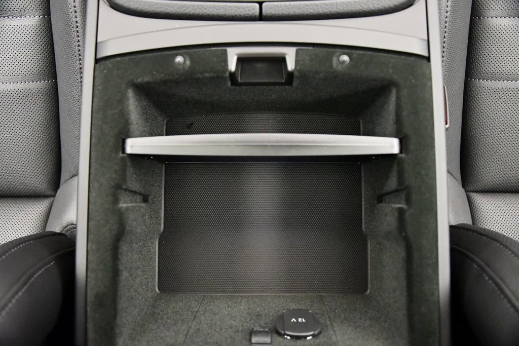 Used 2025 Porsche Panamera image 33