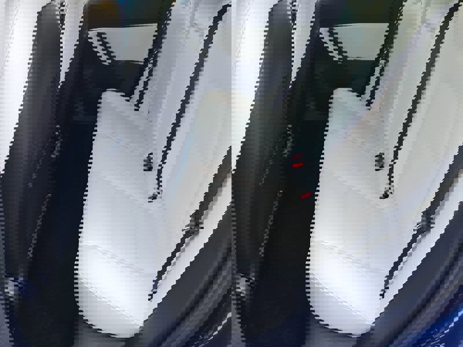 Used 2020 Tesla Model 3 Standard Range image 20