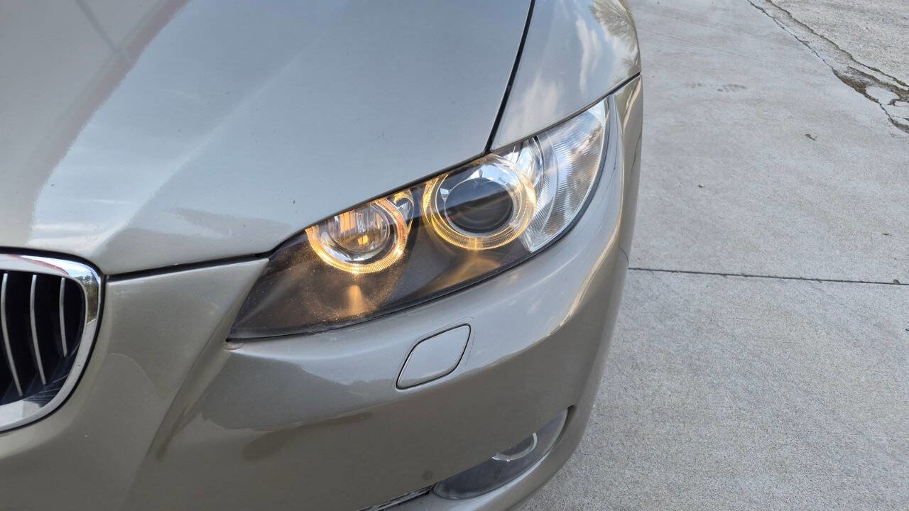Used 2007 BMW 335i Convertible image 12