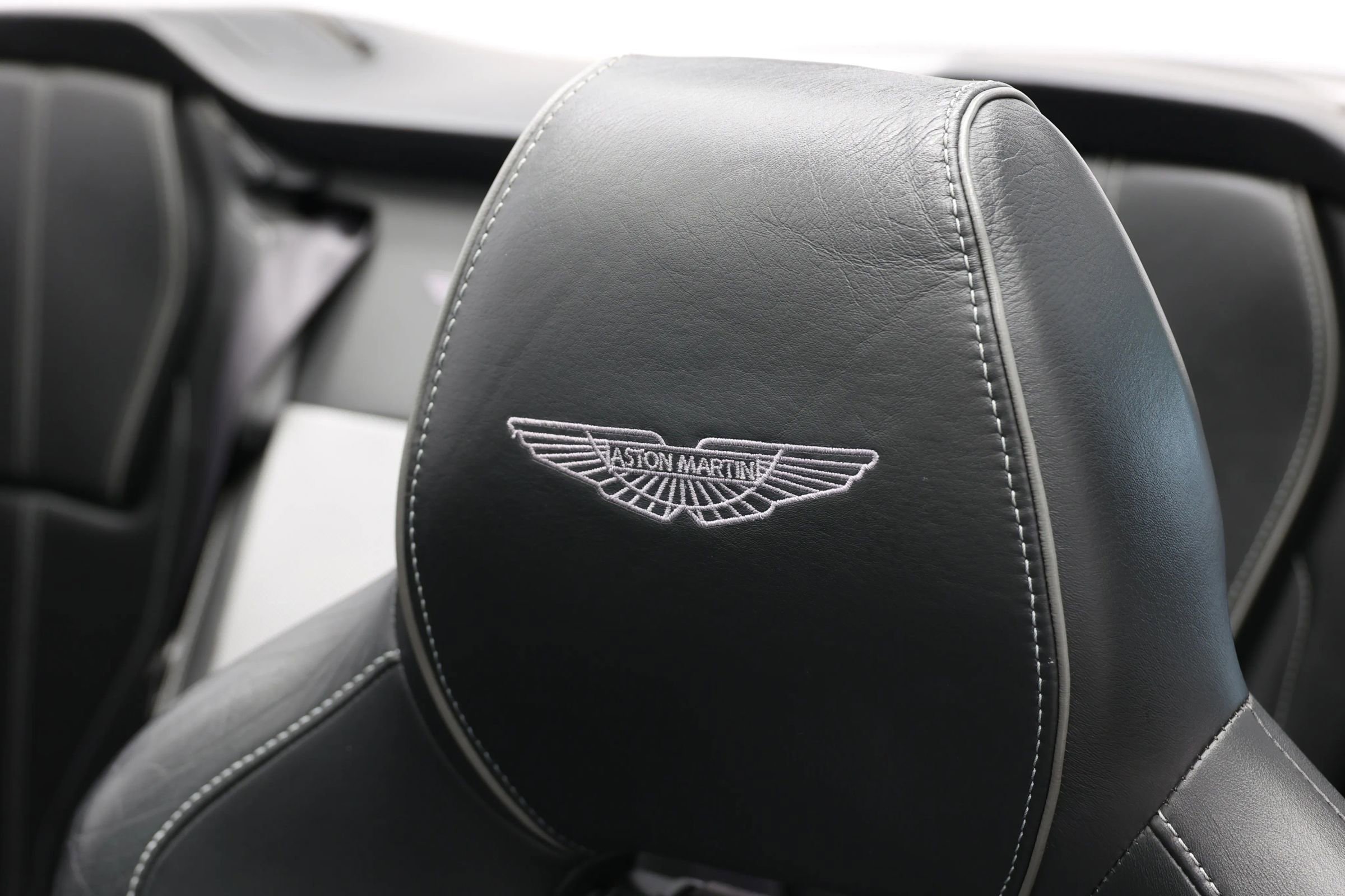 Used 2012 Aston Martin Virage Volante image 24