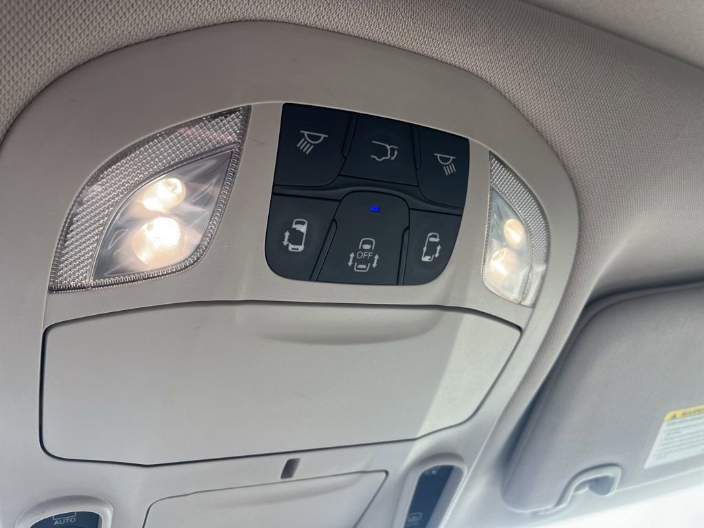 Used 2019 Chrysler Pacifica Limited w/ Tire & Wheel Group image 34