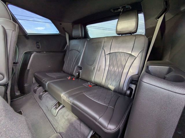 Used 2023 Buick Enclave Avenir image 17