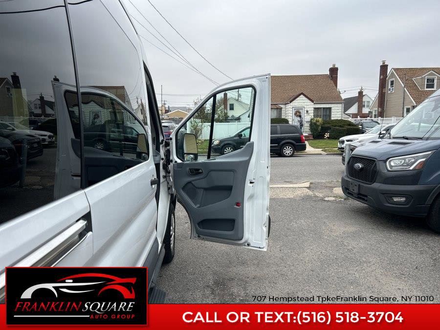 Used 2016 Ford Transit 150 XLT image 24