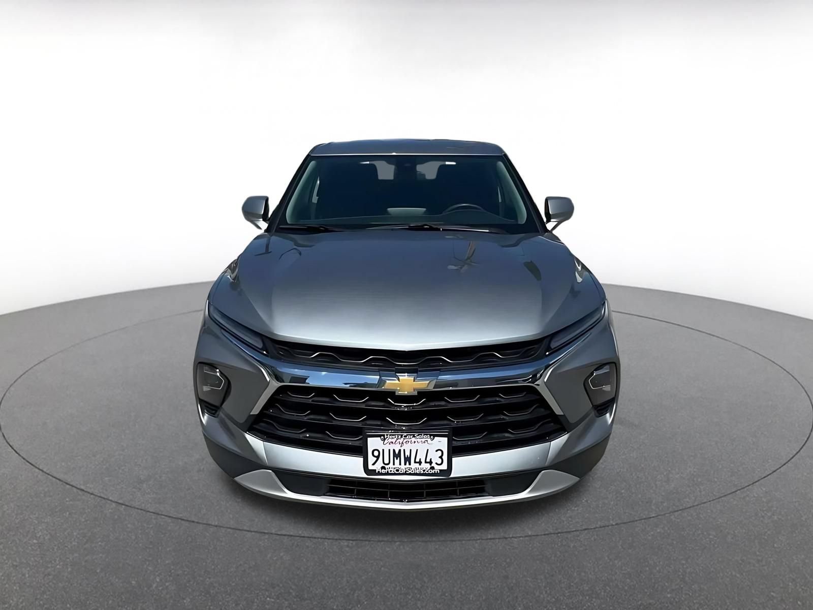 Used 2025 Chevrolet Blazer LT FWD image 4