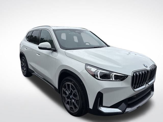 New 2025 BMW X1 xDrive28i w/ Technology Package image 3