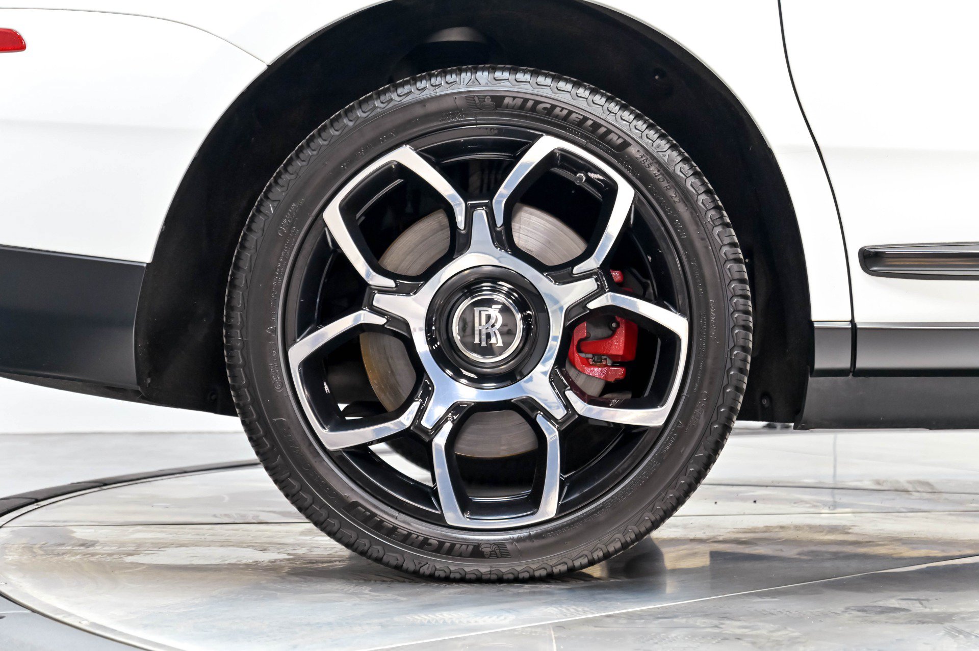Used 2021 Rolls-Royce Cullinan Black Badge AWD/4WD image 19