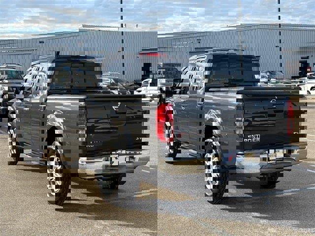 Used 2014 Nissan Frontier SV image 7