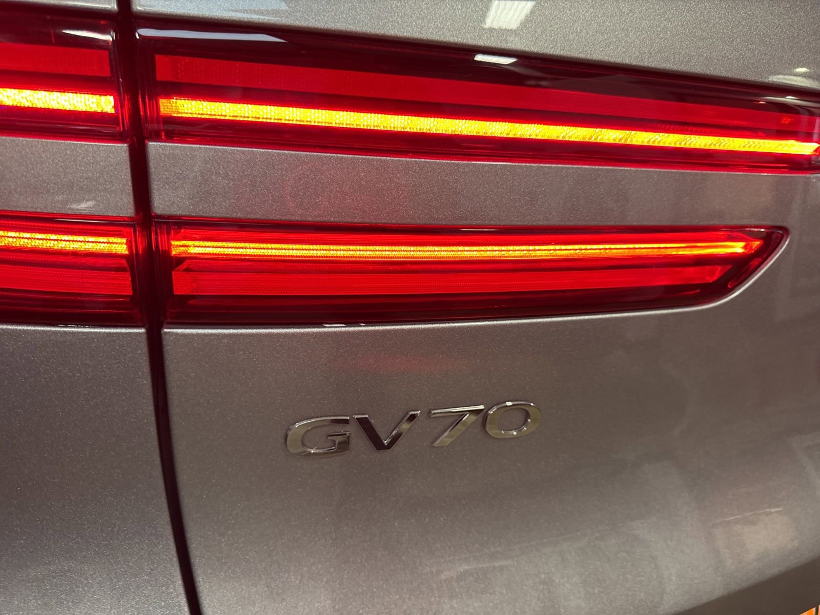 Used 2023 Genesis GV70 2.5T w/ Sport Prestige Package image 23