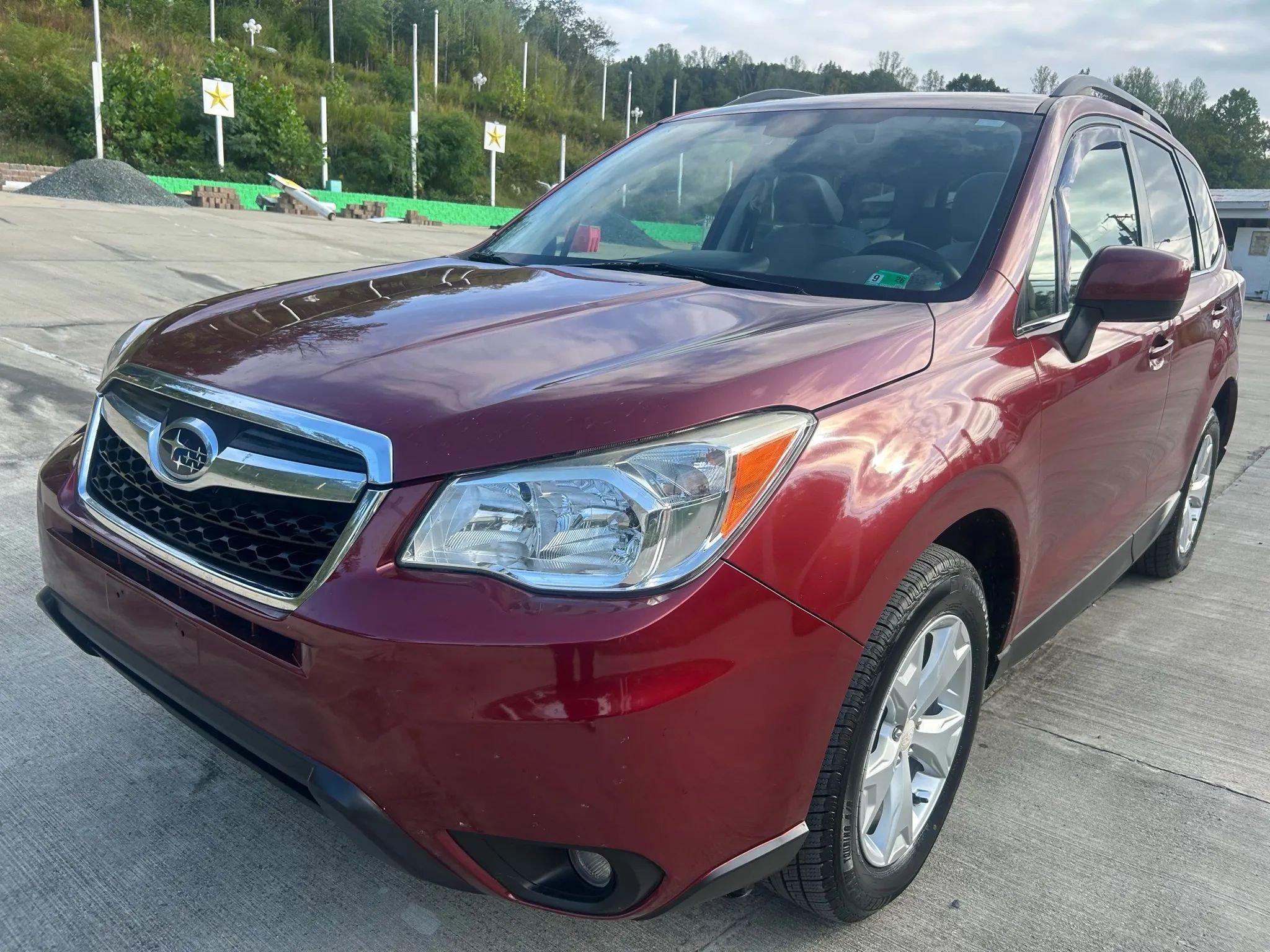 Used 2016 Subaru Forester 2.5i Limited image 2