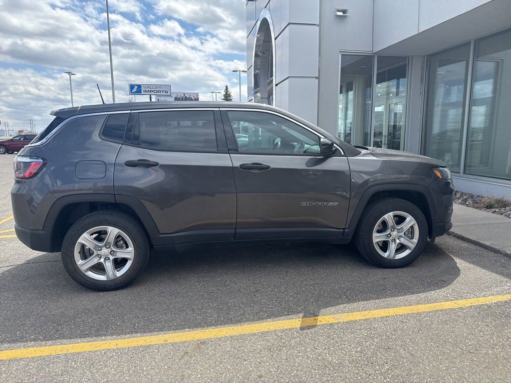 Used 2023 Jeep Compass Sport AWD/4WD image 8