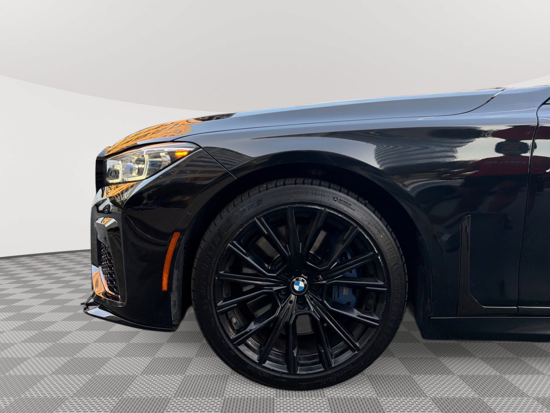 Used 2020 BMW 750i xDrive w/ Executive Package AWD/4WD image 19