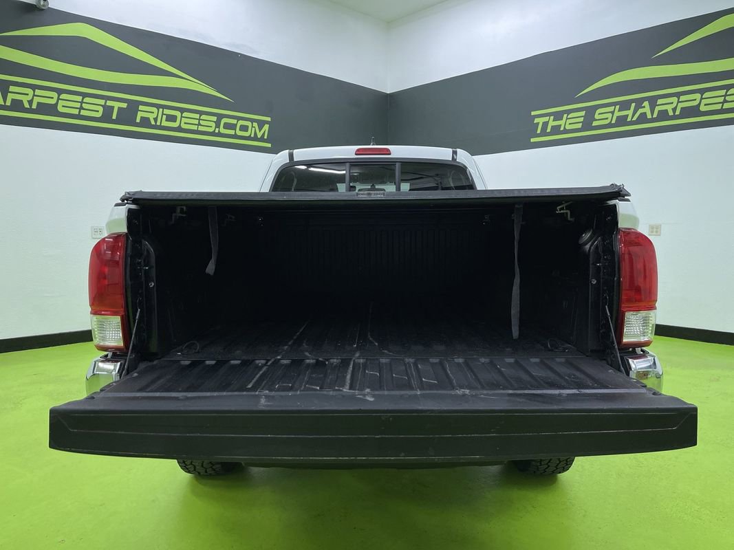 Used 2017 Toyota Tacoma SR5 image 9