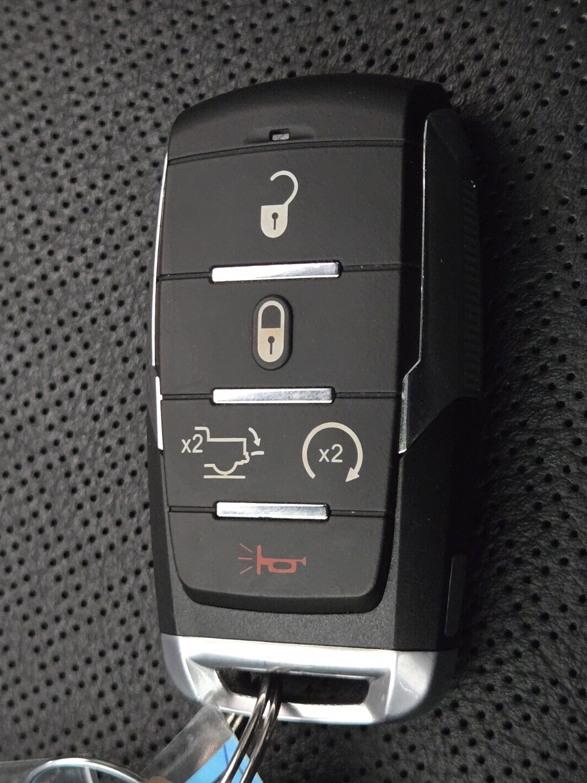 Used 2024 RAM 1500 Laramie image 27