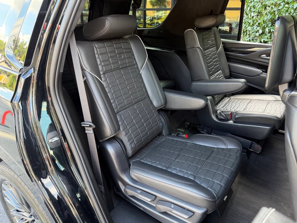 Used 2023 Cadillac Escalade V AWD/4WD image 39