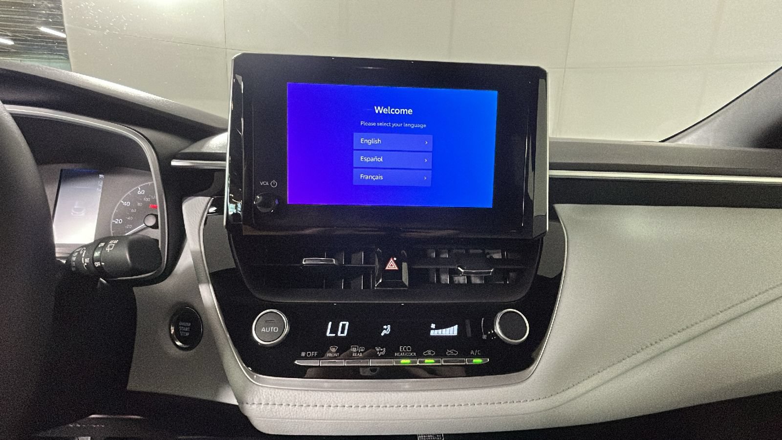 Used 2026 Toyota Corolla SE FWD image 28