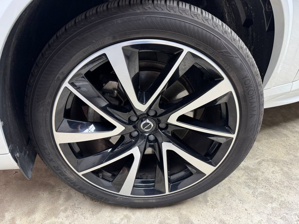 Used 2021 Volvo XC90 T6 Momentum w/ Climate Package AWD/4WD image 31