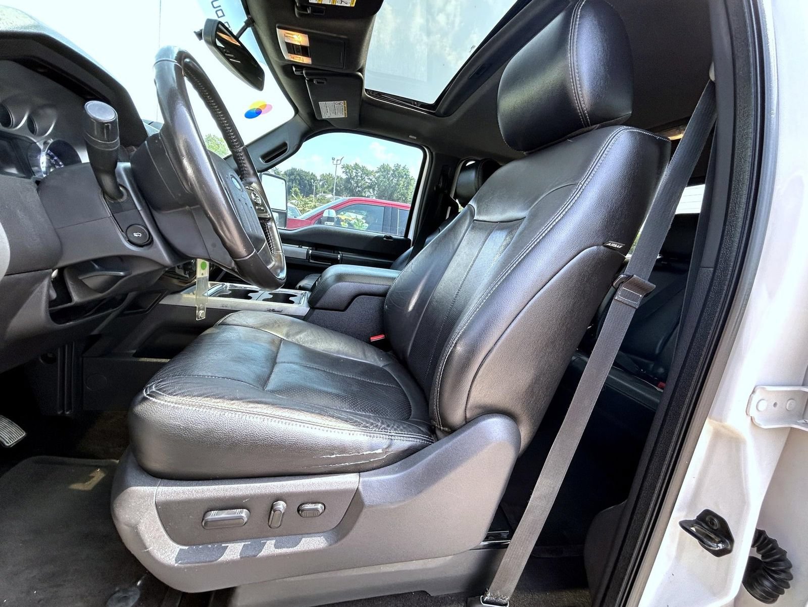 Used 2015 Ford F250 Lariat w/ Lariat Ultimate Package AWD/4WD image 10