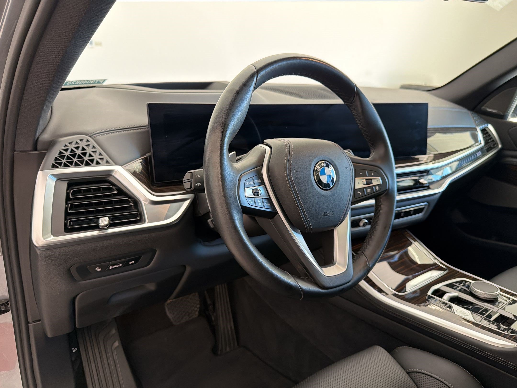 Certified 2026 BMW X5 xDrive40i AWD/4WD image 4