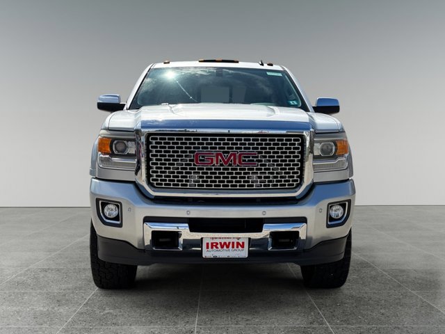 Used 2015 GMC Sierra 2500 Denali w/ Suspension Package, Off-Road AWD/4WD image 8