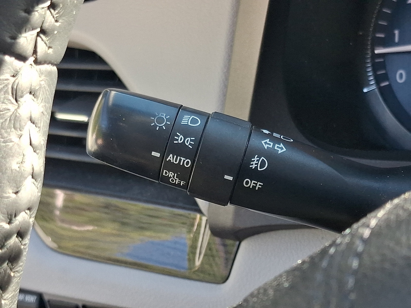 Used 2016 Toyota Sienna XLE w/ XLE Navigation Package FWD image 26