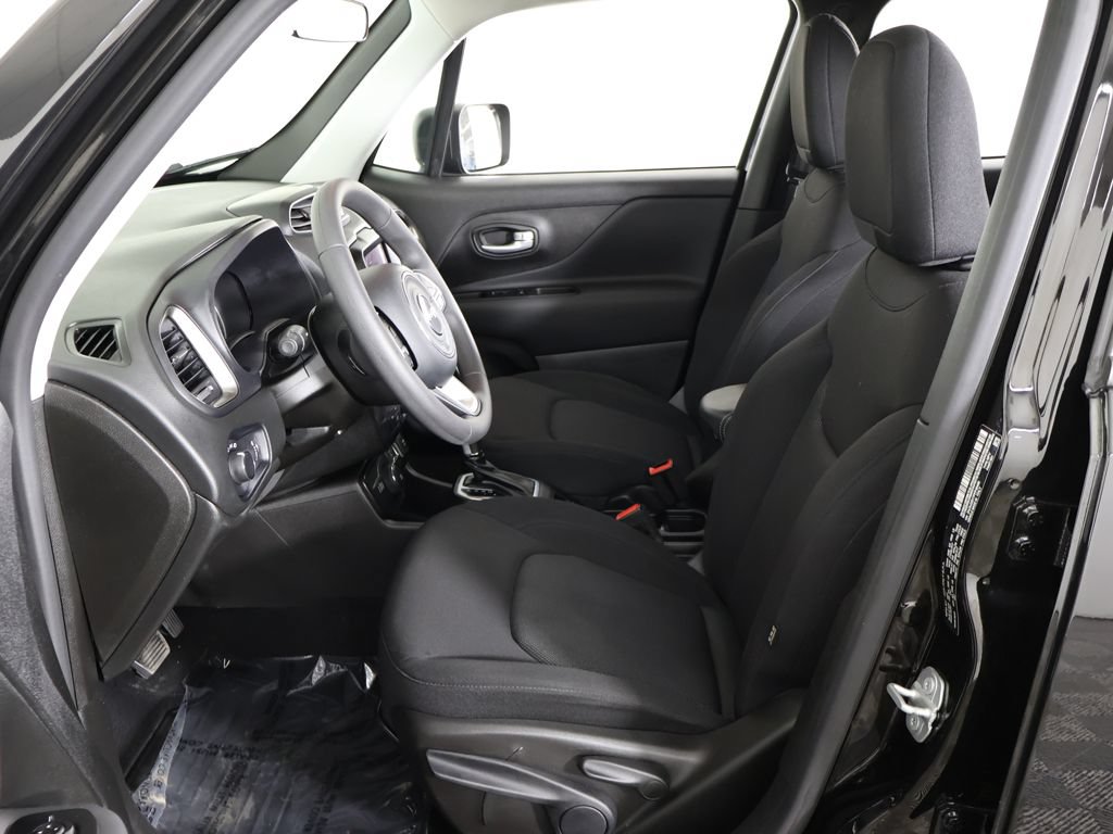 Used 2023 Jeep Renegade Latitude AWD/4WD image 29
