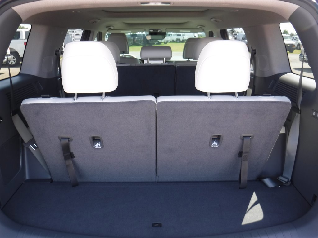 Used 2024 Hyundai Santa Fe Limited image 6