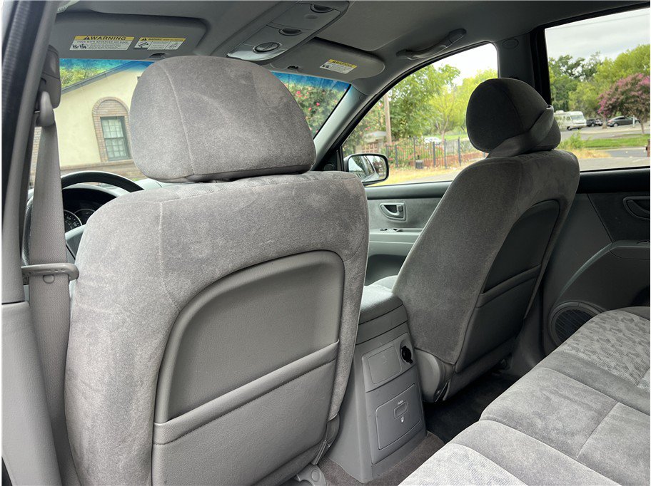 Used 2008 Kia Sorento 2WD image 12