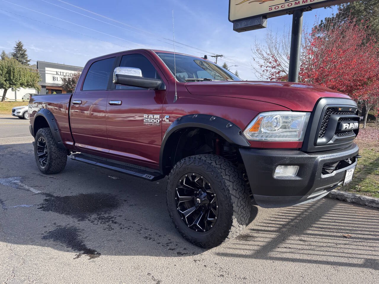 Used 2014 RAM 2500 Laramie w/ Convenience Group AWD/4WD image 2