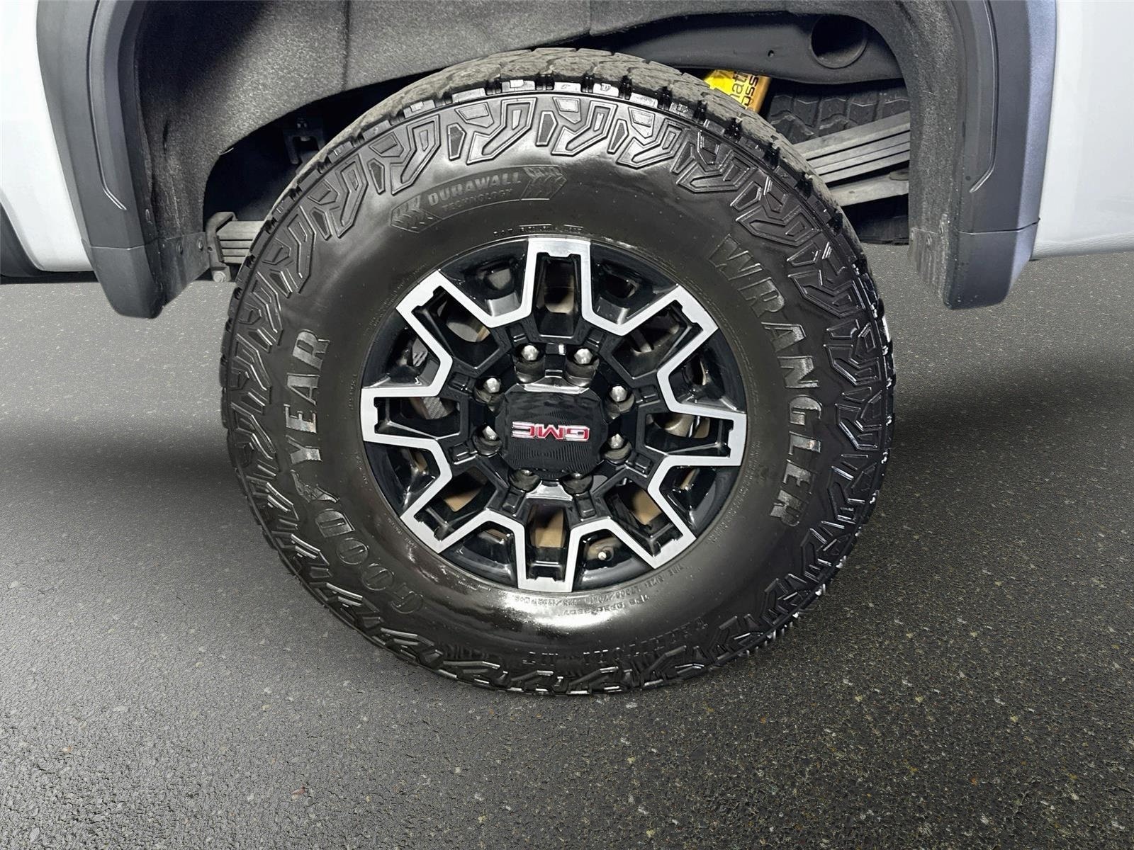 Used 2024 GMC Sierra 2500 AT4X AWD/4WD image 32