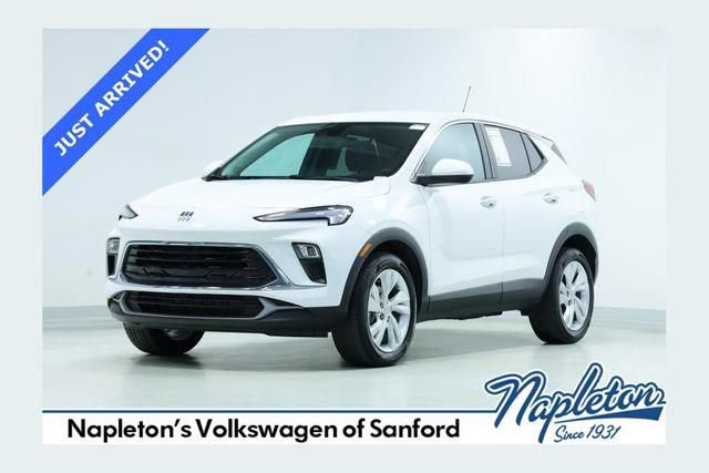 Used 2024 Buick Encore GX Preferred FWD image 1