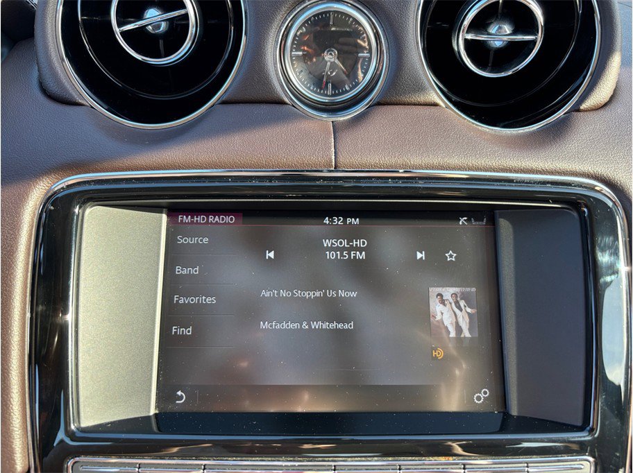 Used 2017 Jaguar XJ R-Sport image 29